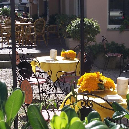Hotel Des Bains Cattolica Ngoại thất bức ảnh