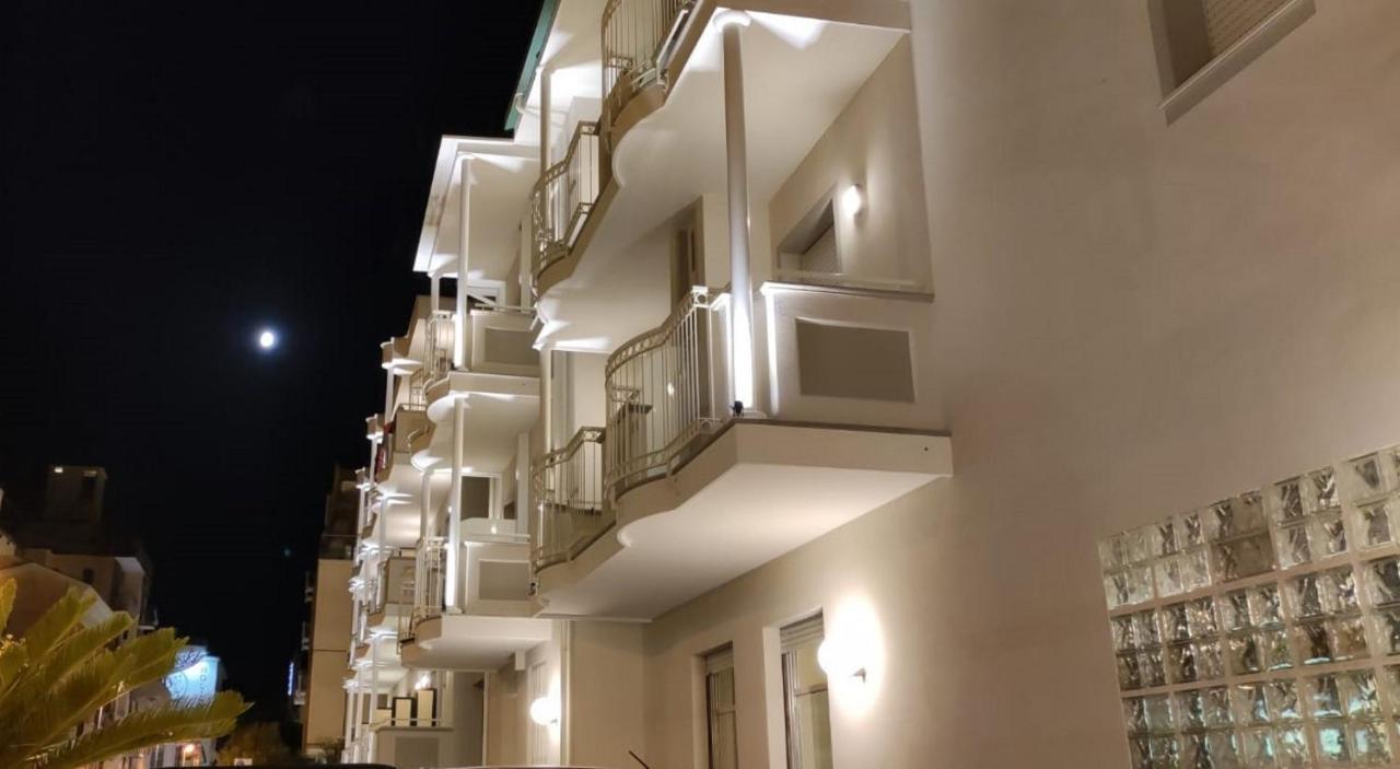Hotel Des Bains Cattolica Ngoại thất bức ảnh