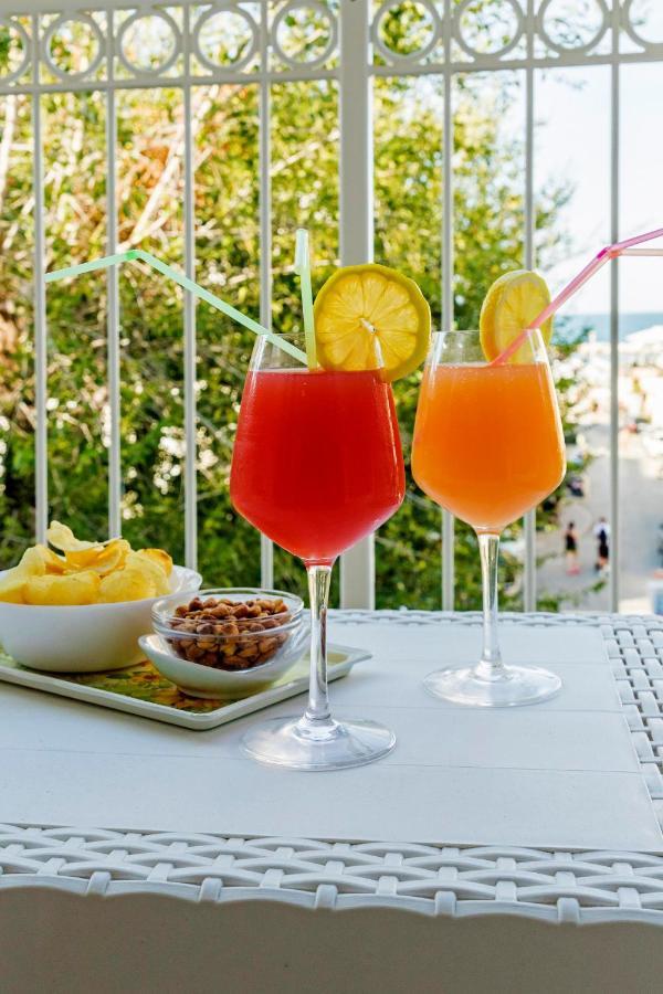 Hotel Des Bains Cattolica Ngoại thất bức ảnh