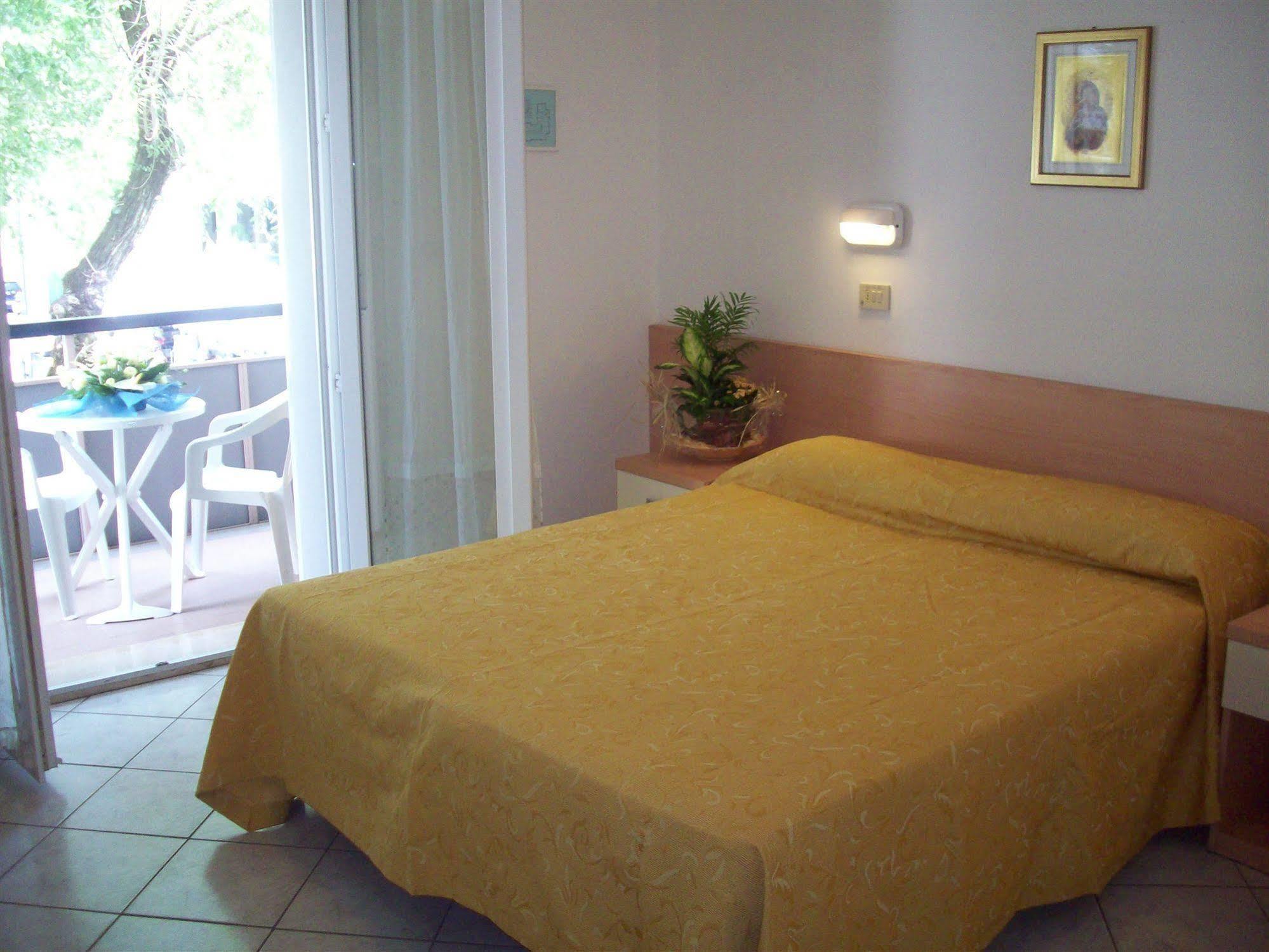 Hotel Des Bains Cattolica Ngoại thất bức ảnh